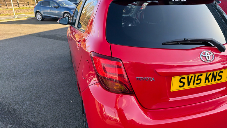 Toyota Yaris 1.33 VVT-i Sport 5dr Petrol Hatchback